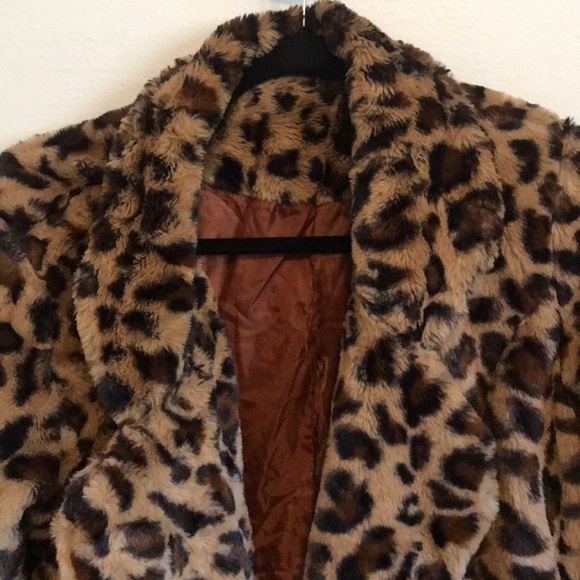 Faux Leopard print coat - Picture 2 of 5